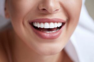 افزایش اعتماد به نفس با کاشت دندان